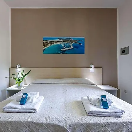 Simius Bay